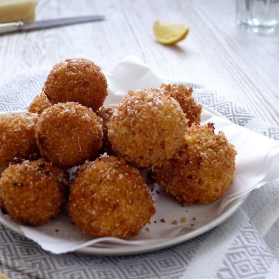 Mozzarellakroketjes met zongedroogde tomaten